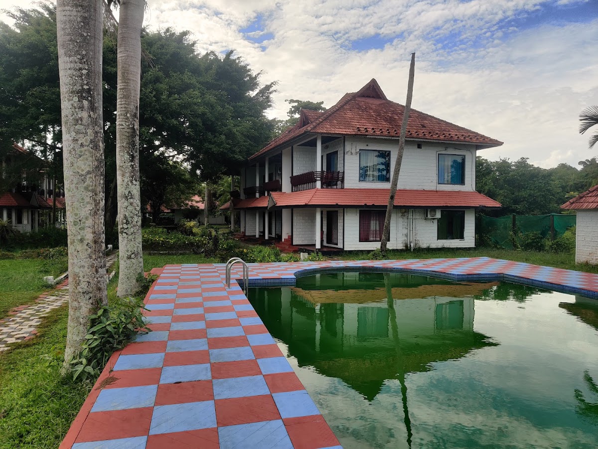 Goldfieldd Lake Resort