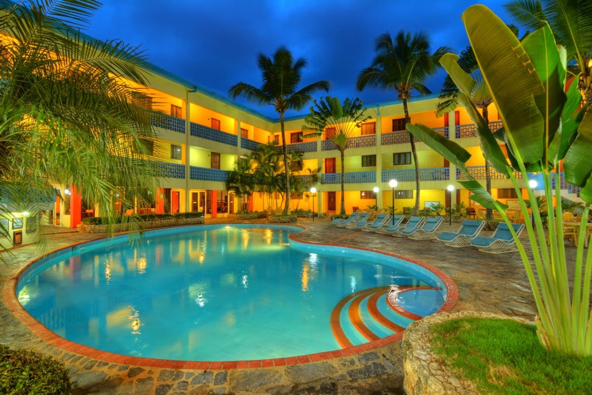 Acuarium Suite Resort