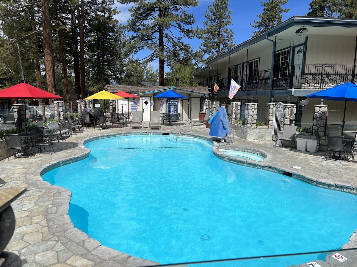Americana Village