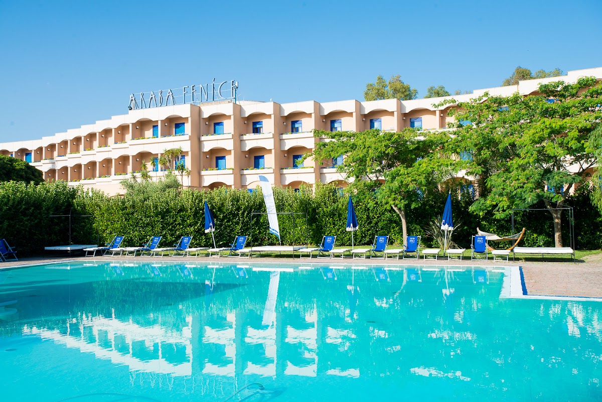 Araba Fenice Village