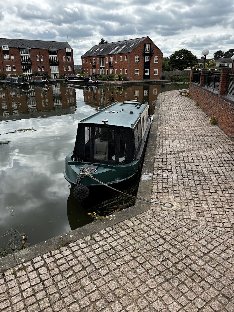 Canalboat Club at Union Wharf