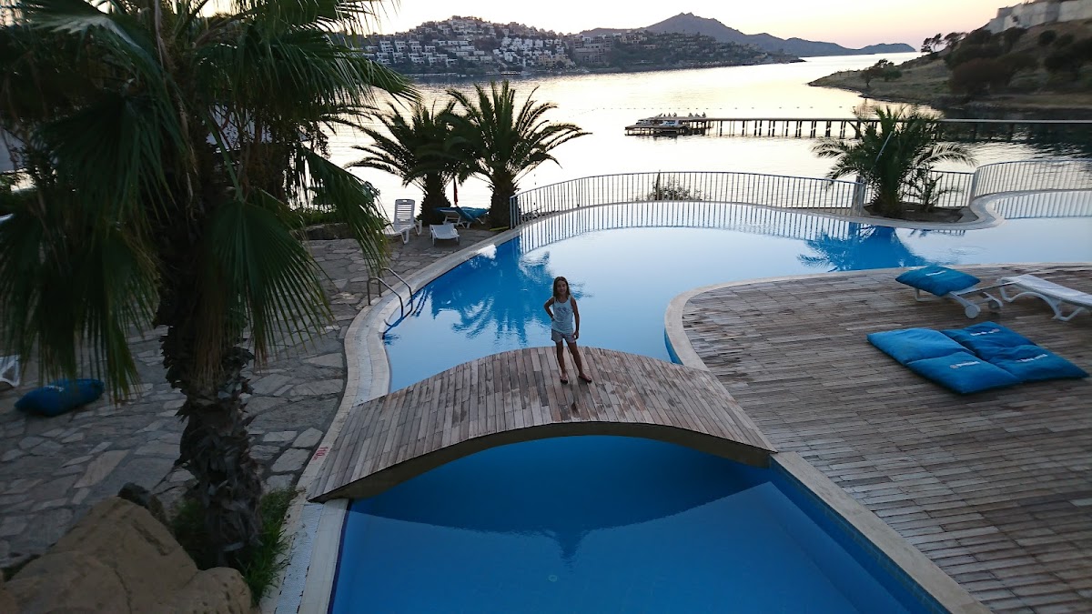 Club Flipper VIP Condominiums