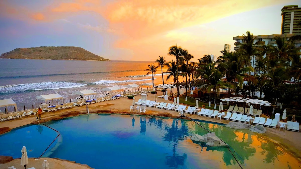 Costa de Oro Beach Club