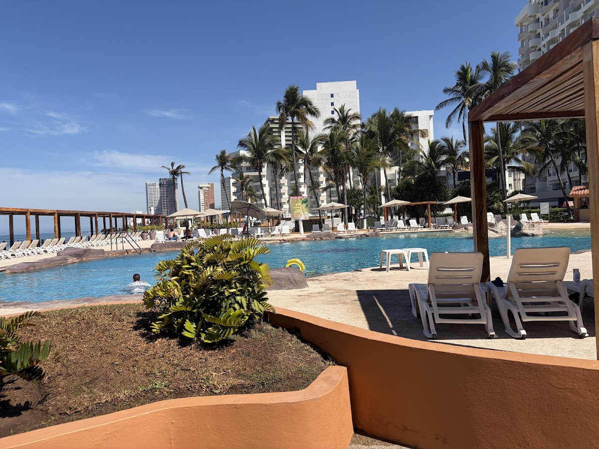 Costa de Oro Beach Club