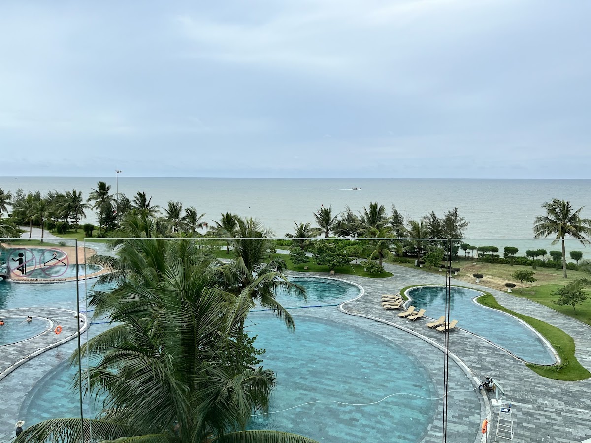Flc Samson Beach & Golf Resort