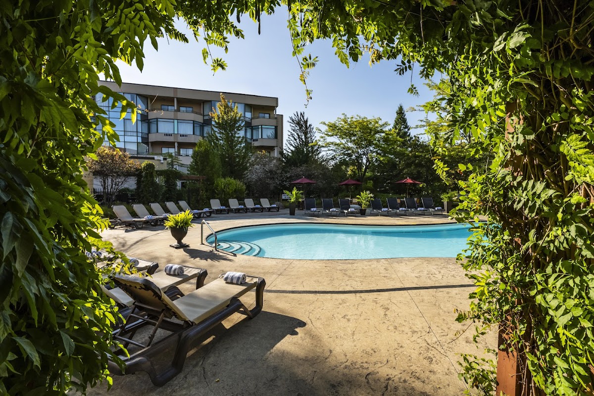 Georgian Bay Hotel & Conference Centre