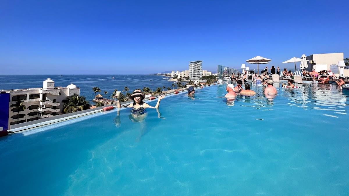 Golden Shores & Crown Paradise Club Puerto Vallarta