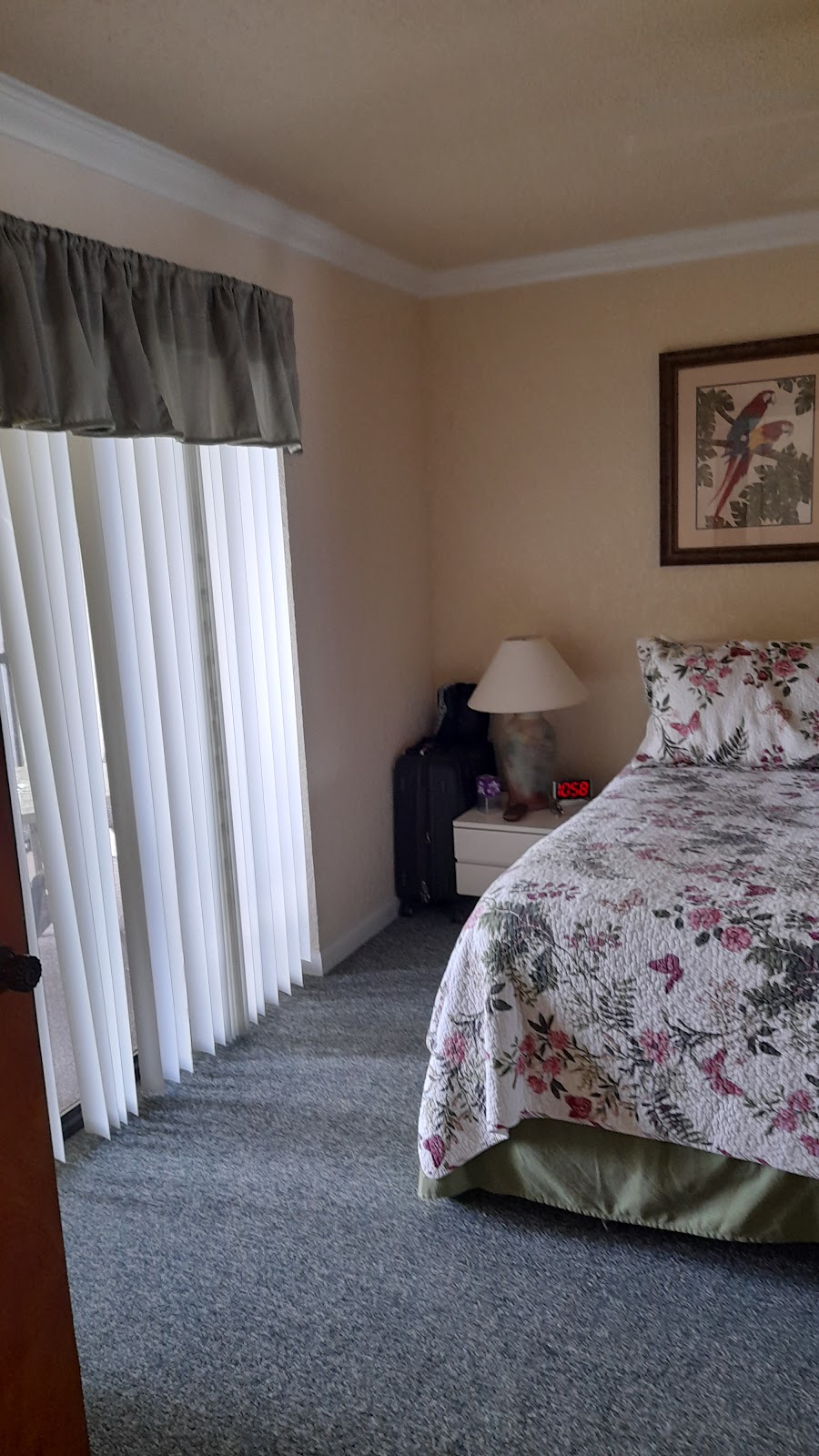 Harder Hall Lakeside Villas