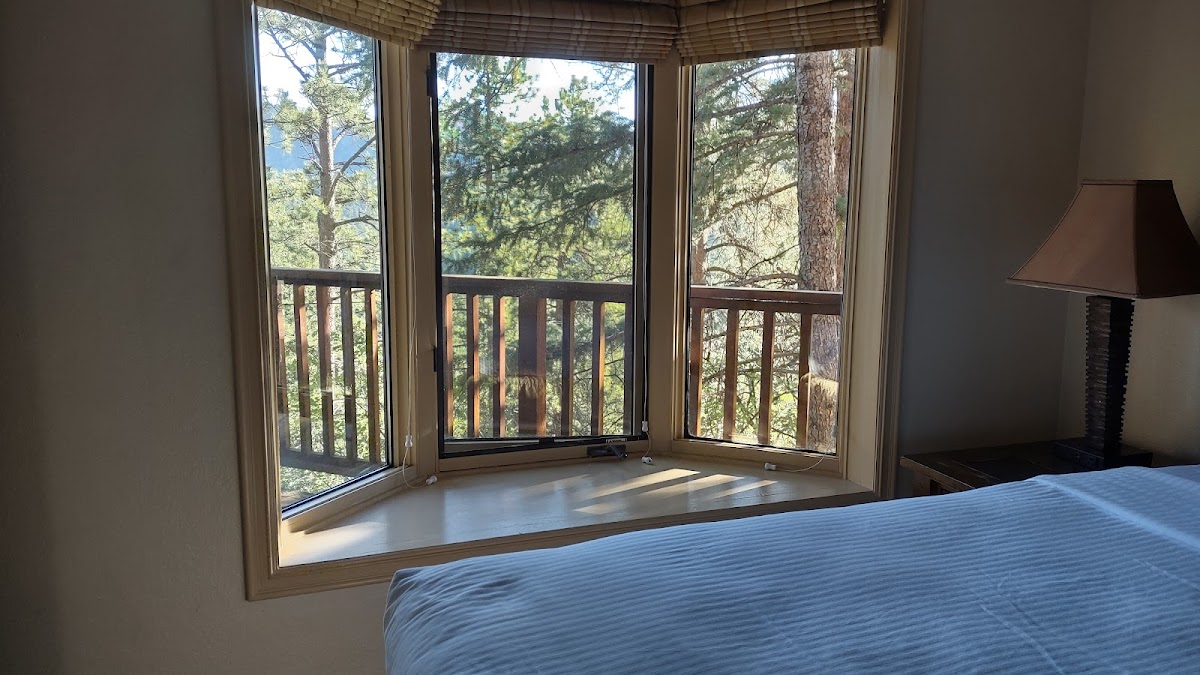 Historic Crags Lodge at Golden Eagle
