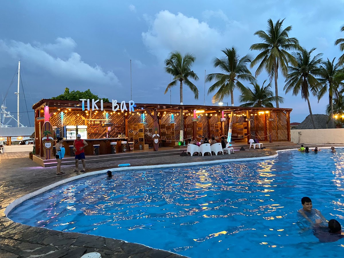Hotel Bahía del Sol All Suites Marina & Beach Resort