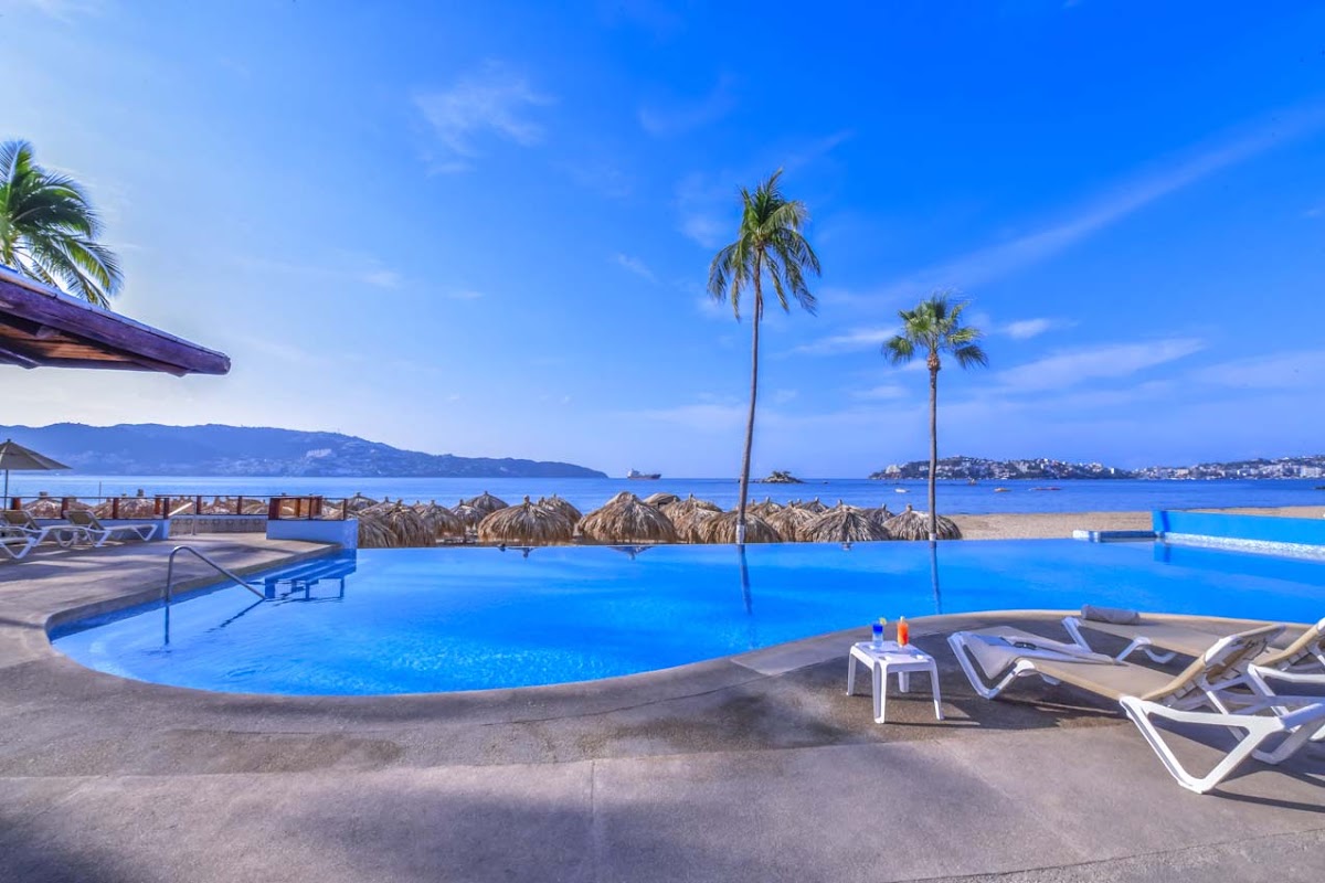Hotel Krystal Beach Club
