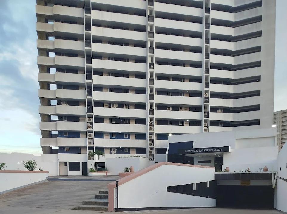 Hotel Lake Plaza