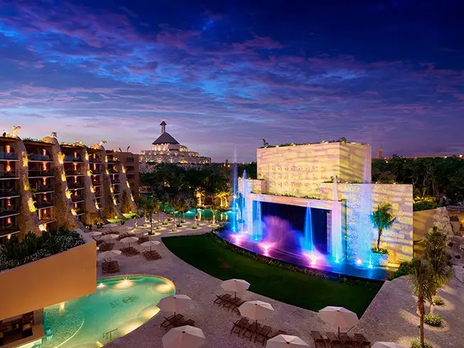 Hotel Xcaret Arte Young Adults