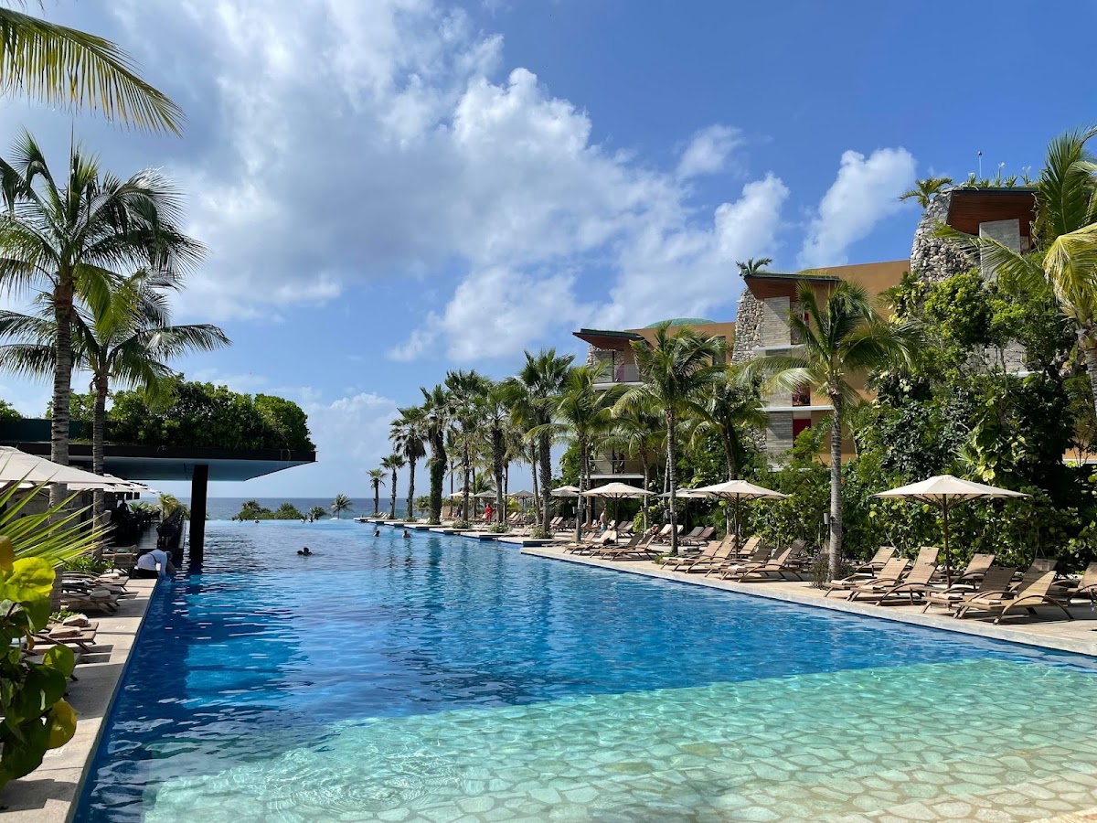 Hotel Xcaret Arte Young Adults