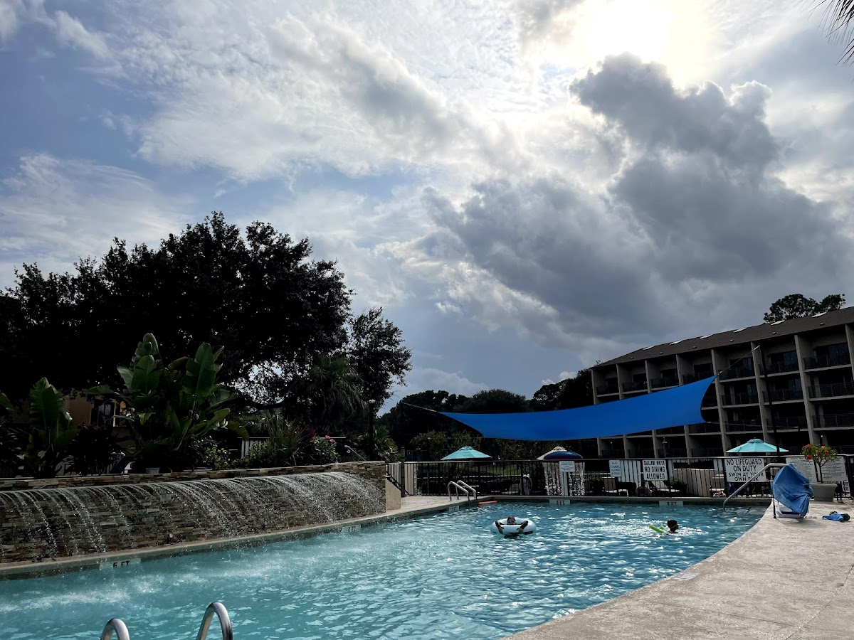 Island Club IV