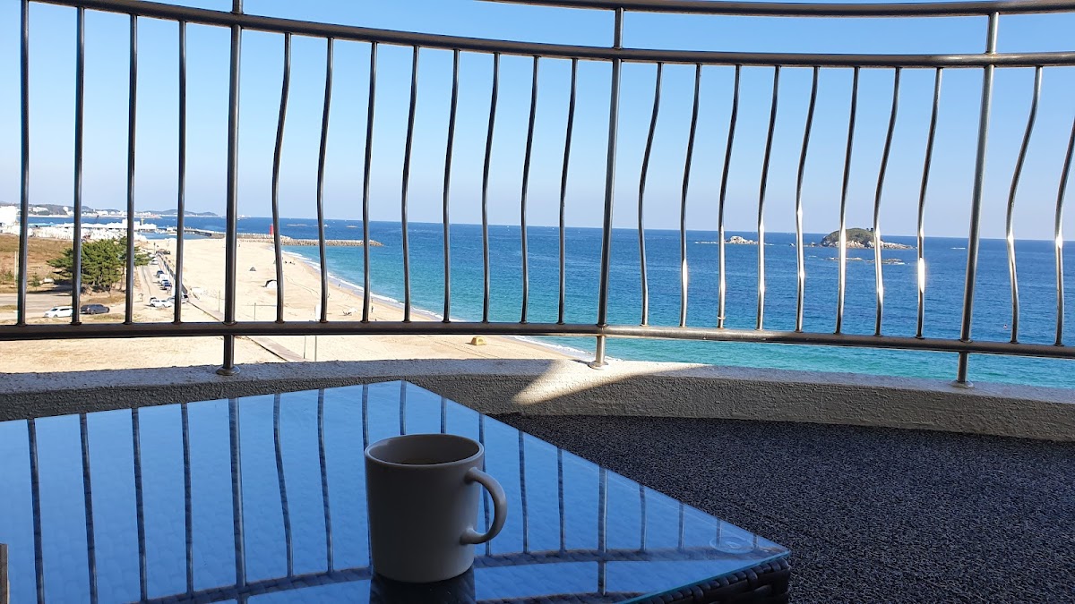 Kensington Resort Seorak Beach