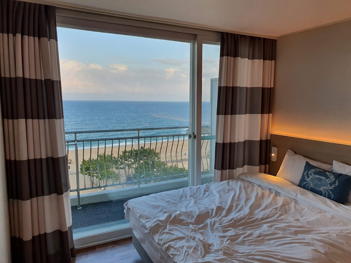 Kensington Resort Seorak Beach
