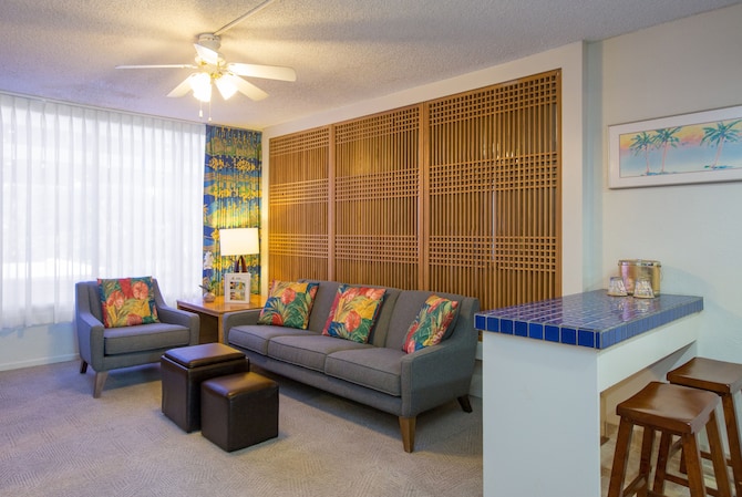 Kuhio Banyan Club