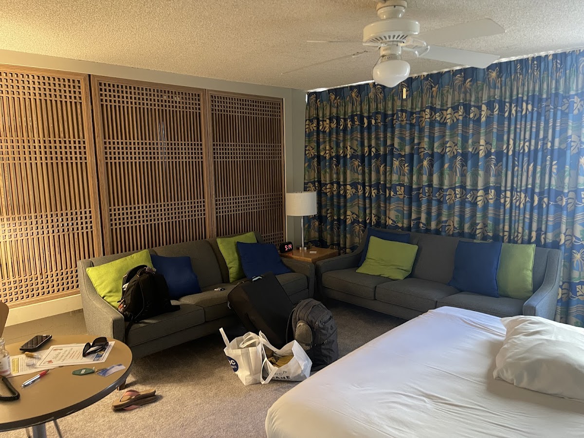Kuhio Banyan Club