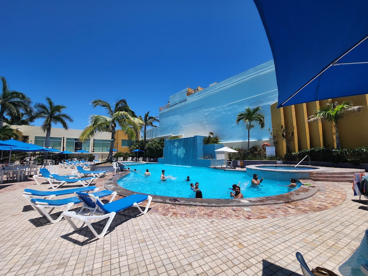 Las Flores Beach Resort