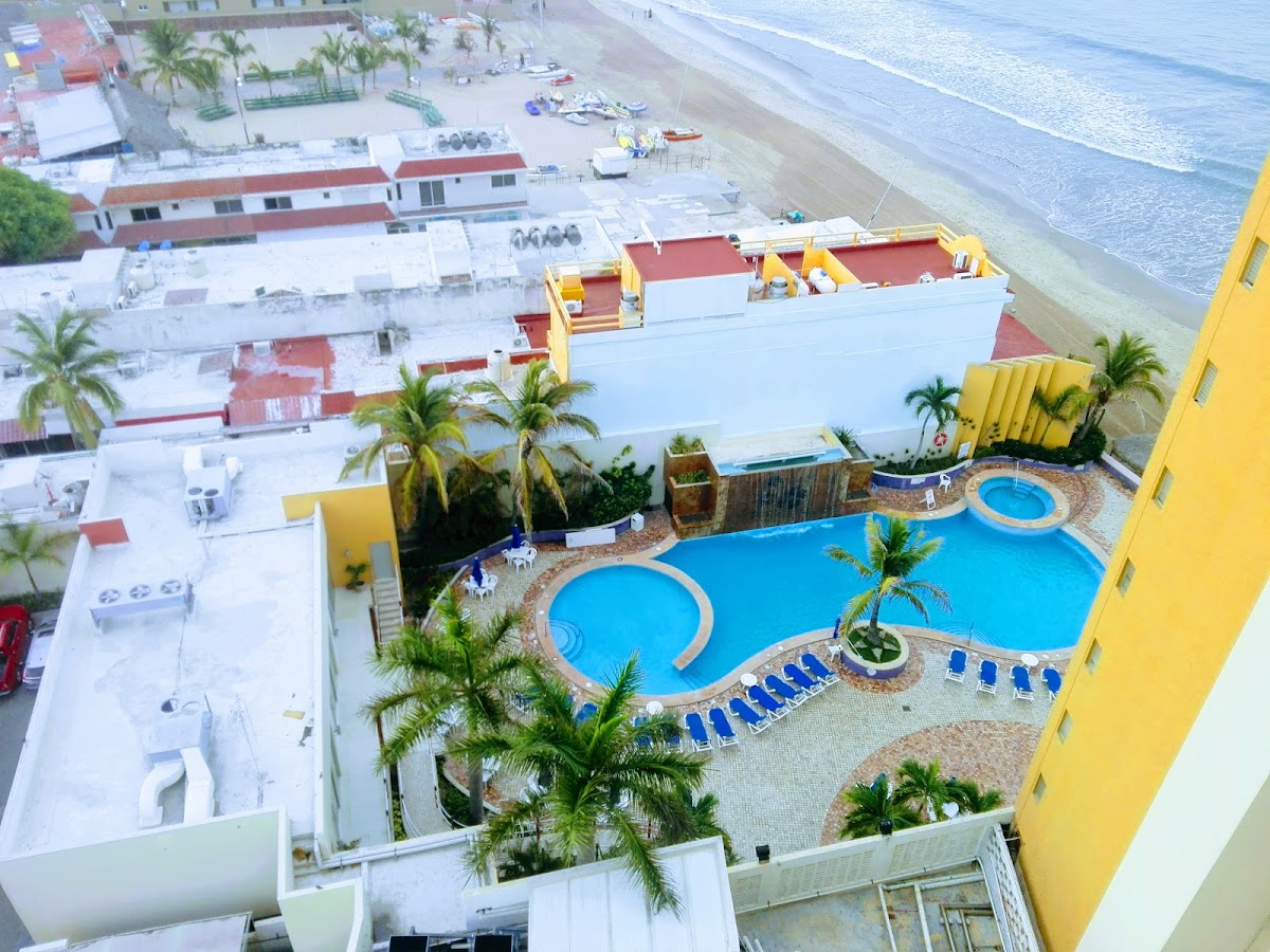 Las Flores Beach Resort