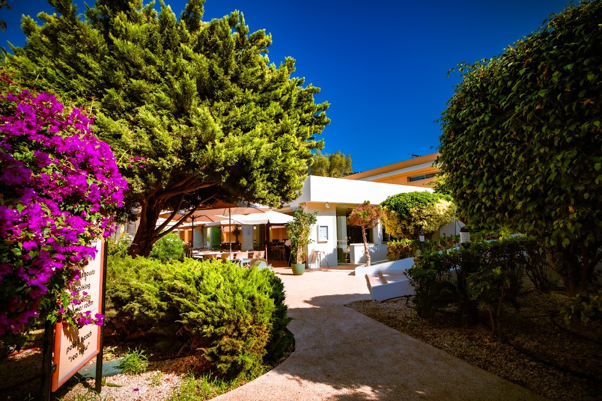 Malama Beach Club
