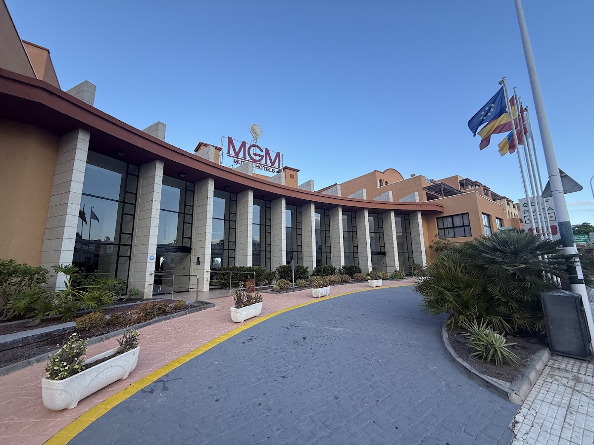 Muthu Golf Plaza