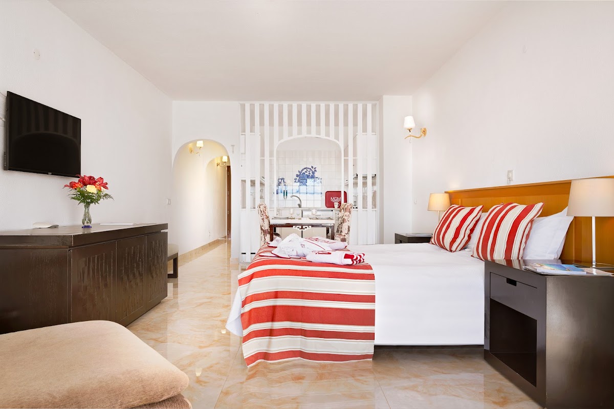 Muthu Ouraview Beach Club