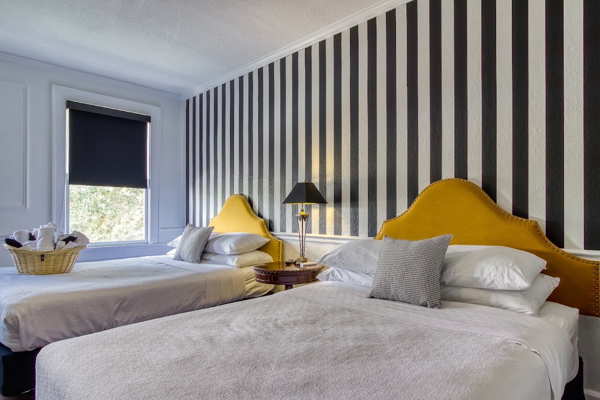 New Hotel Collection Cordova Inn