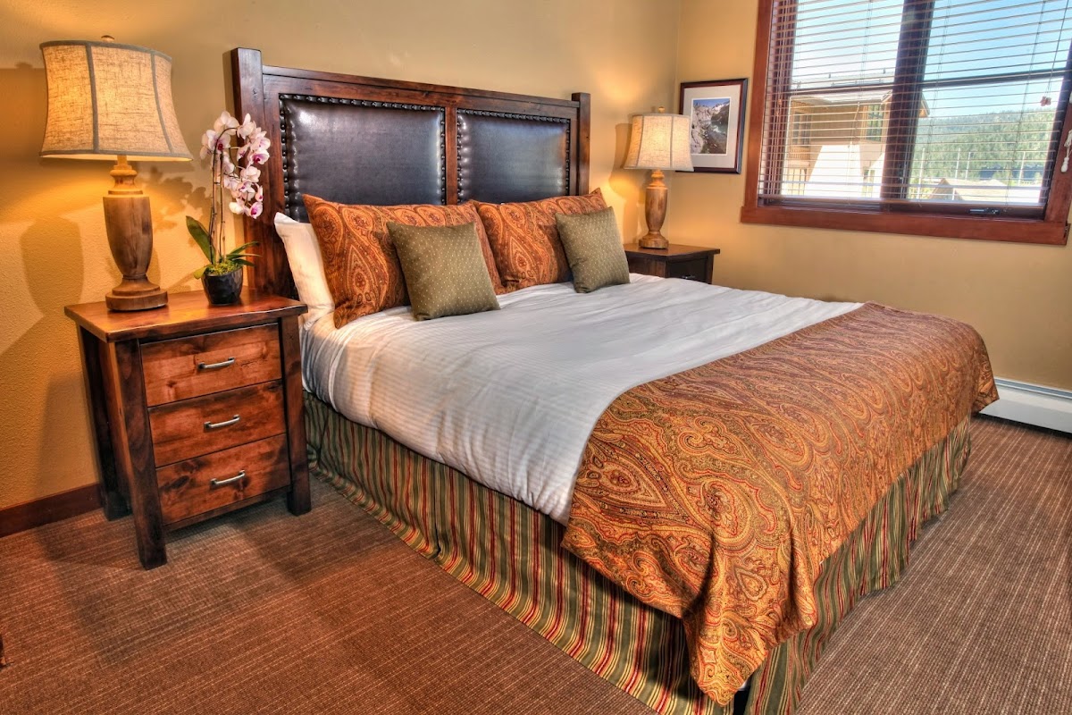Palisades Tahoe Lodge