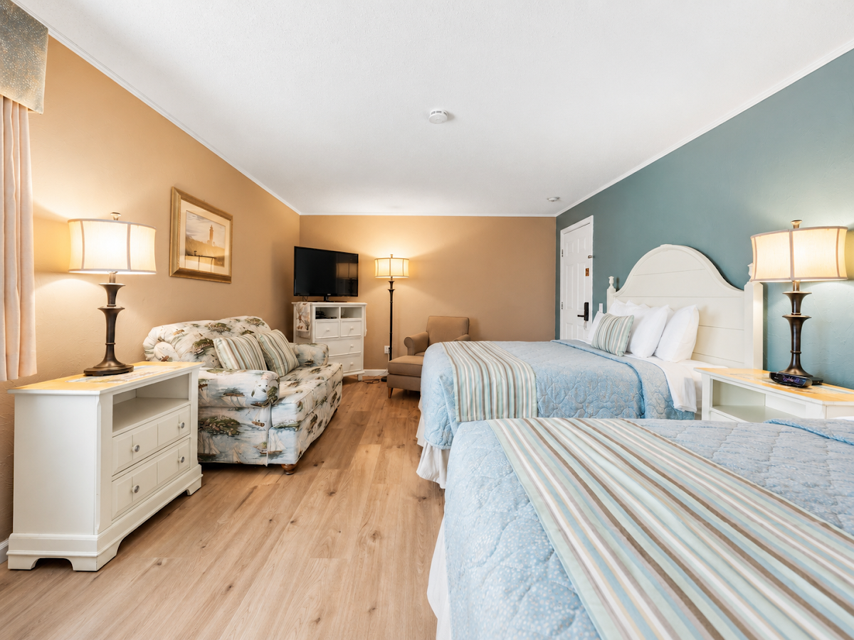 Pier 7 Condominiums