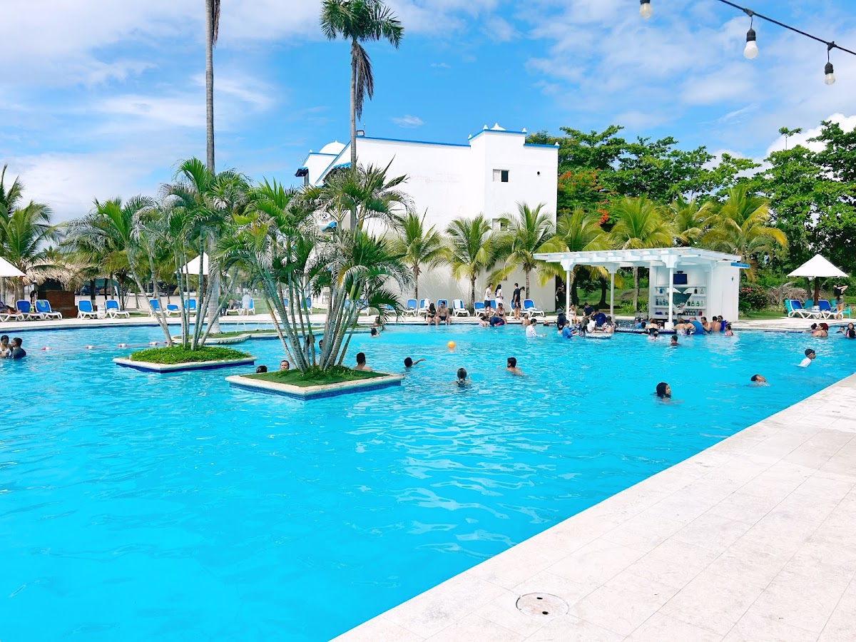 Playa Blanca Beach Resort y SPA