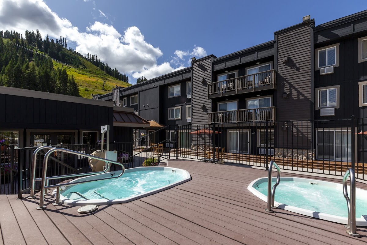Red Wolf Lodge at Olympic Valley