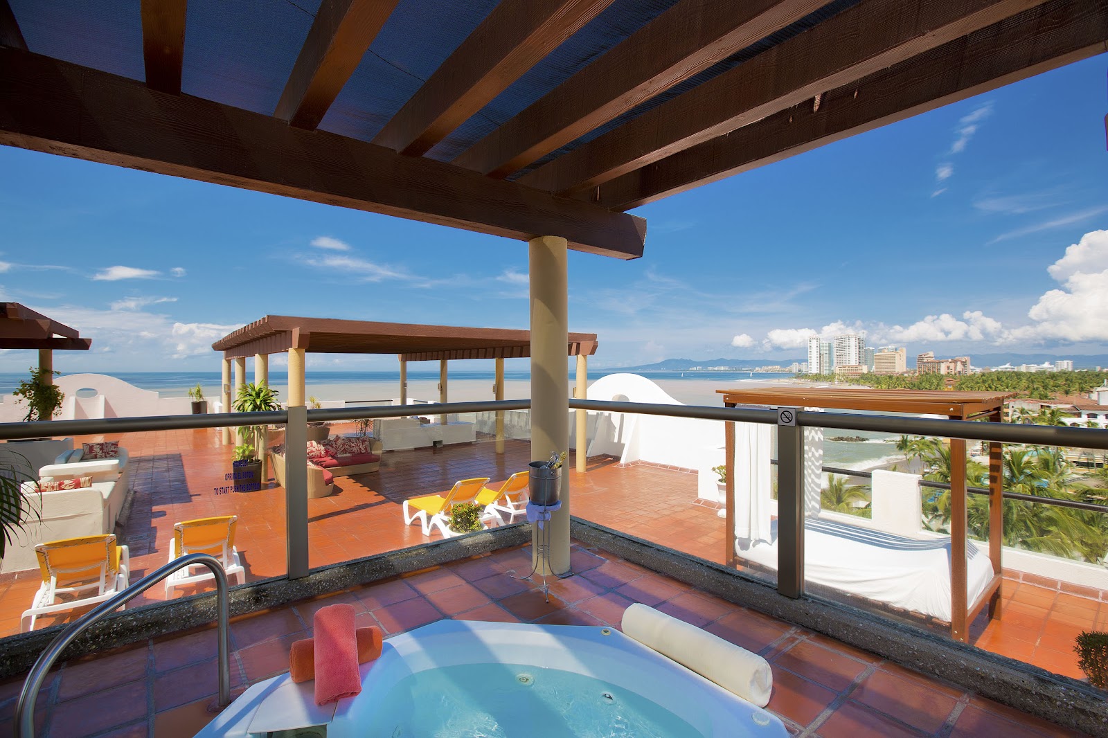 Shell Vacations Club @ Plaza Pelicanos Grand Beach Resort