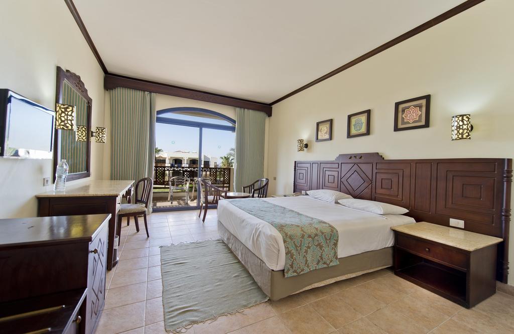 Shores Amphoras Resort