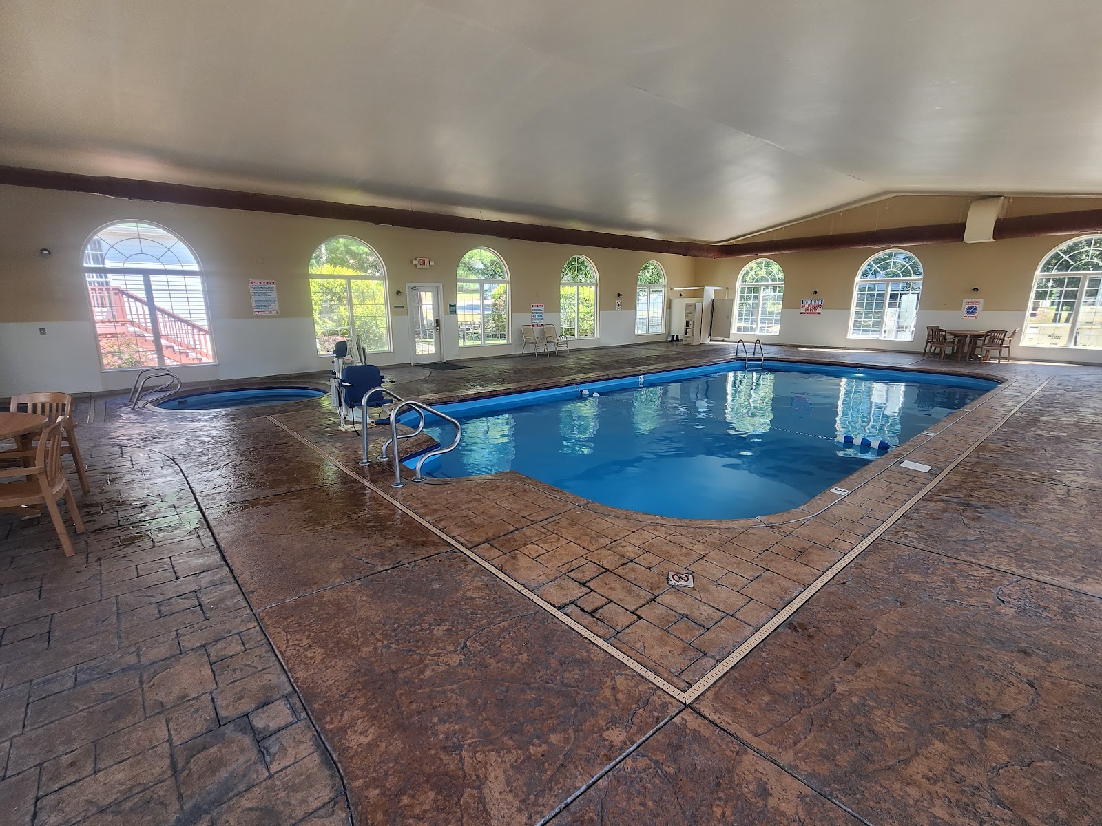 Surrey Vacation Resort - Carriage Place