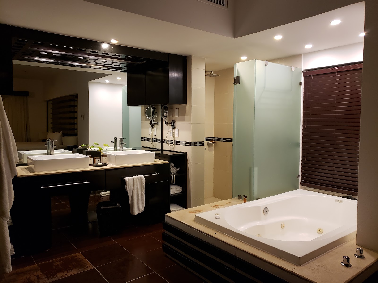The Fives Beach Hotel - Á la Carte All Inclusive