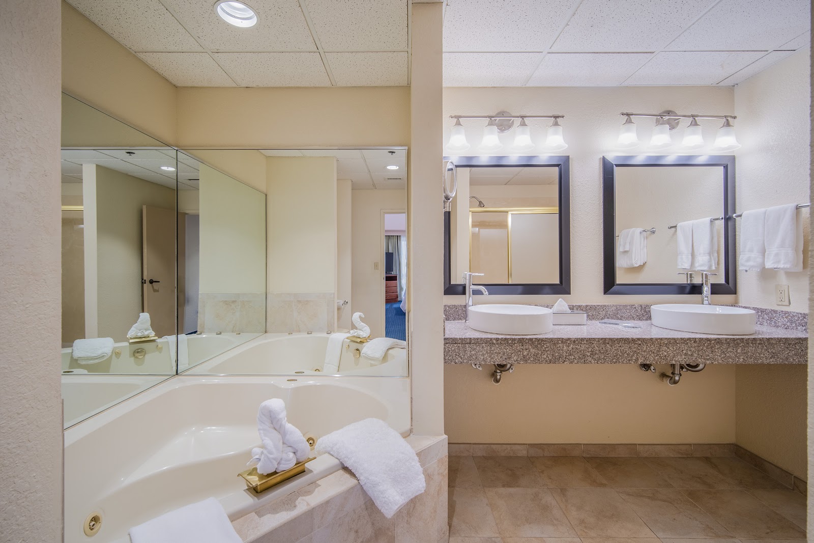 The Suites @ Thousand Hills Resort Hotel