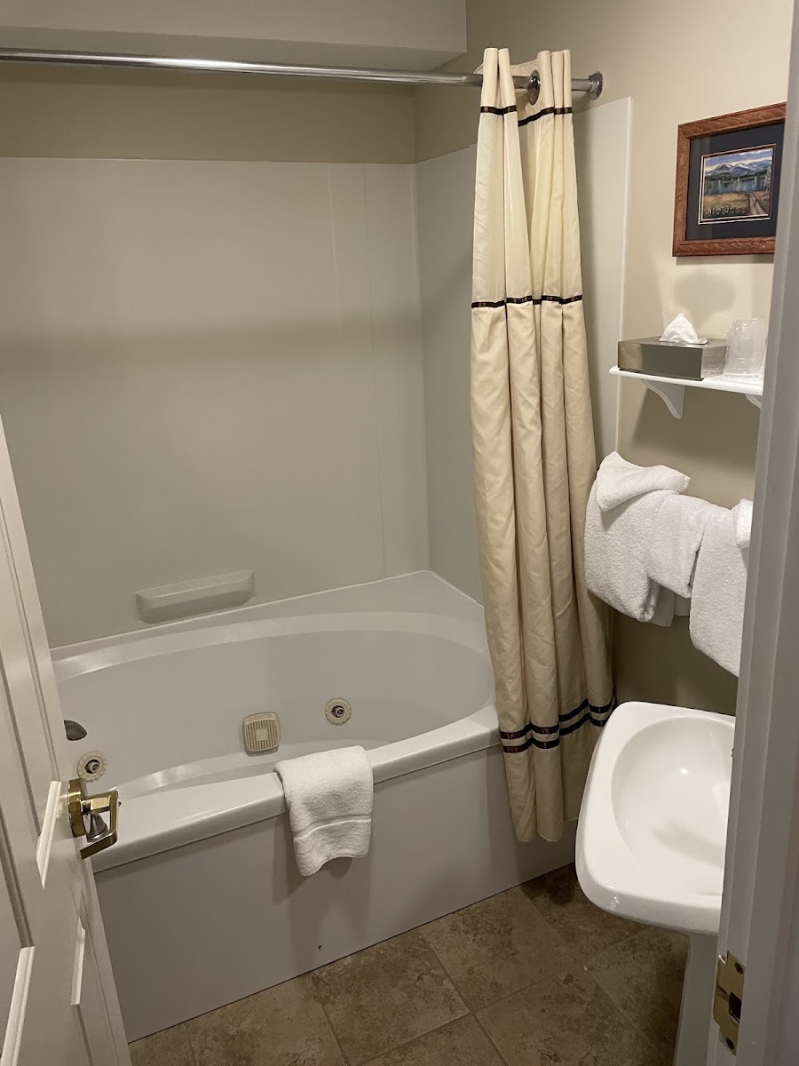 The Suites at Eastern Slope Inn