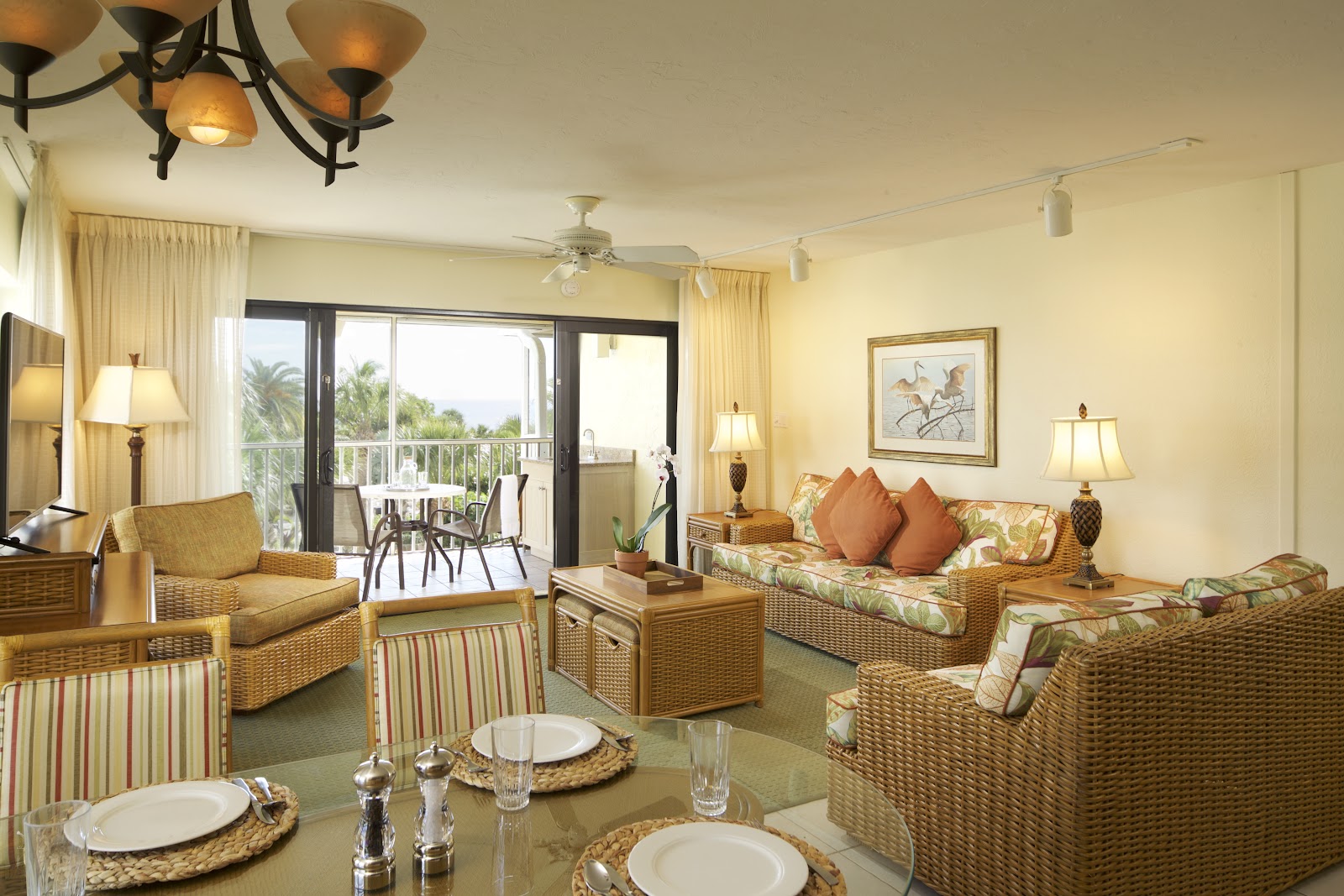 Tortuga Beach Club Resort