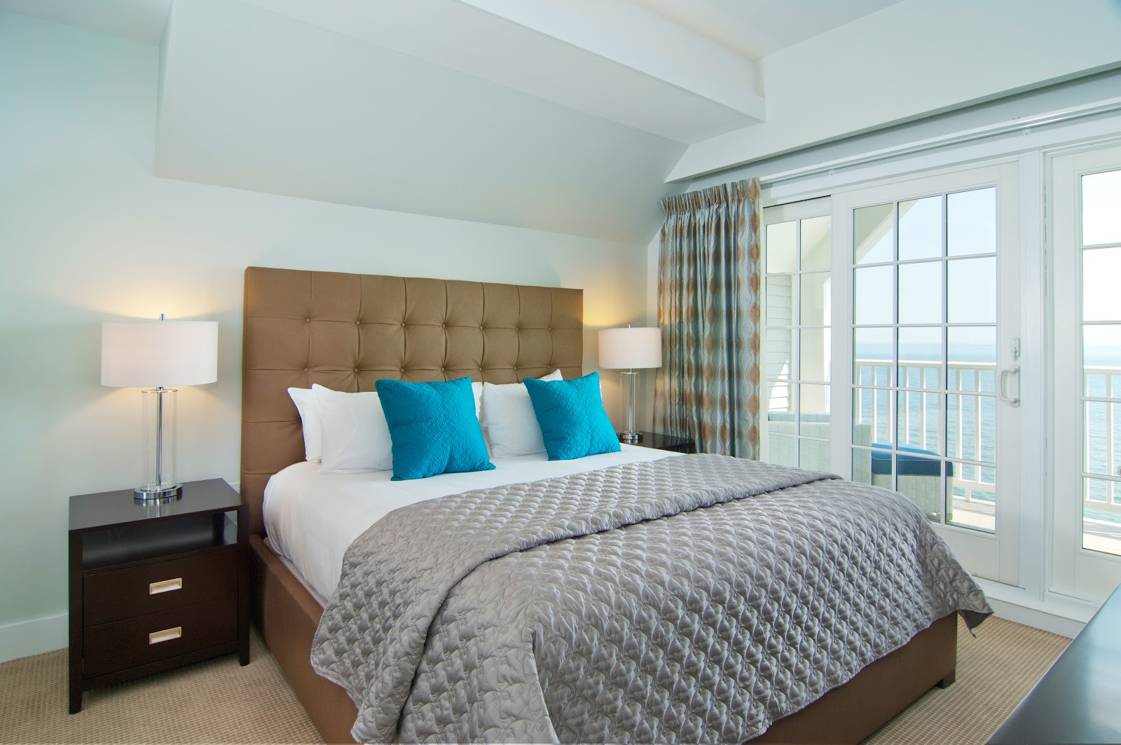 Water'S Edge Resort and Spa