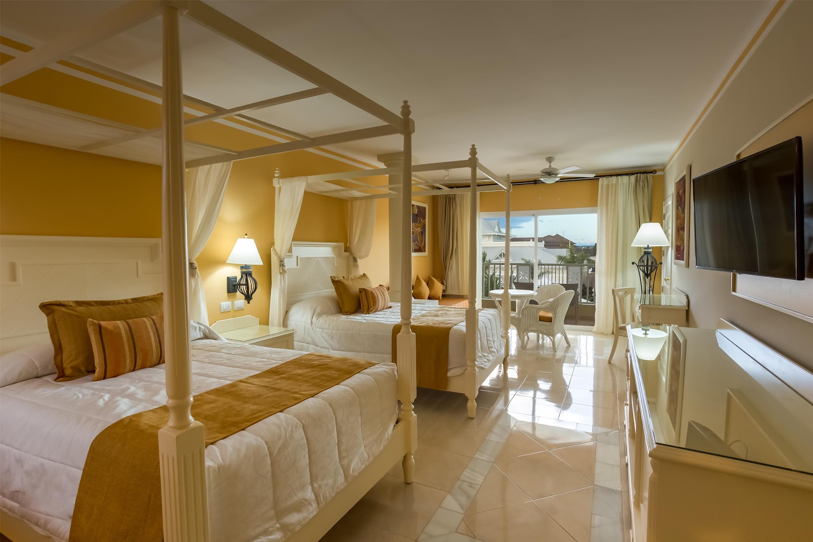 Bahía Príncipe Escape Bouganville Ctra San Pedro la Romana K.M.