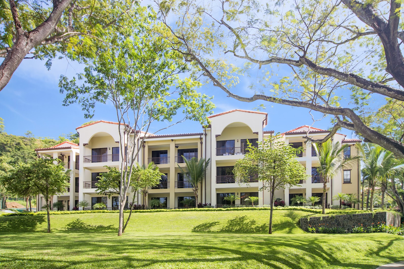 Breeze Private Residences Club