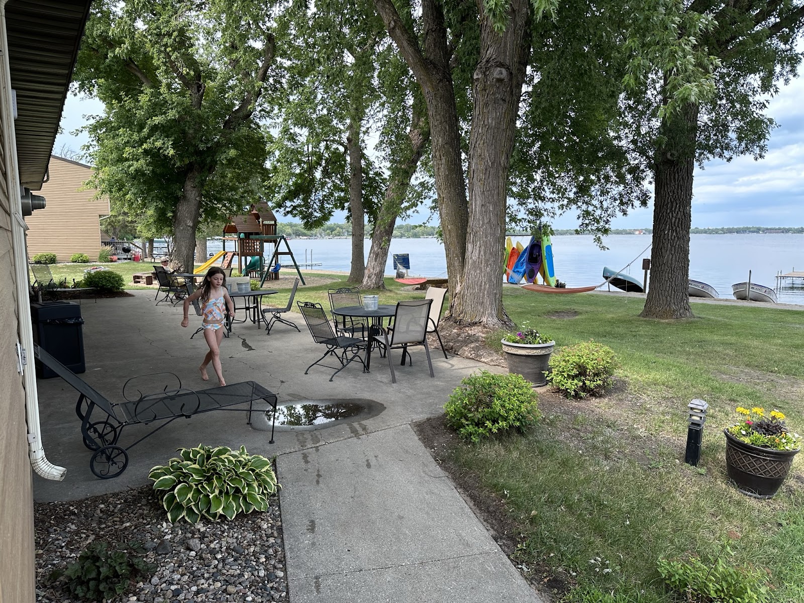 Breezy Shores Resort &
