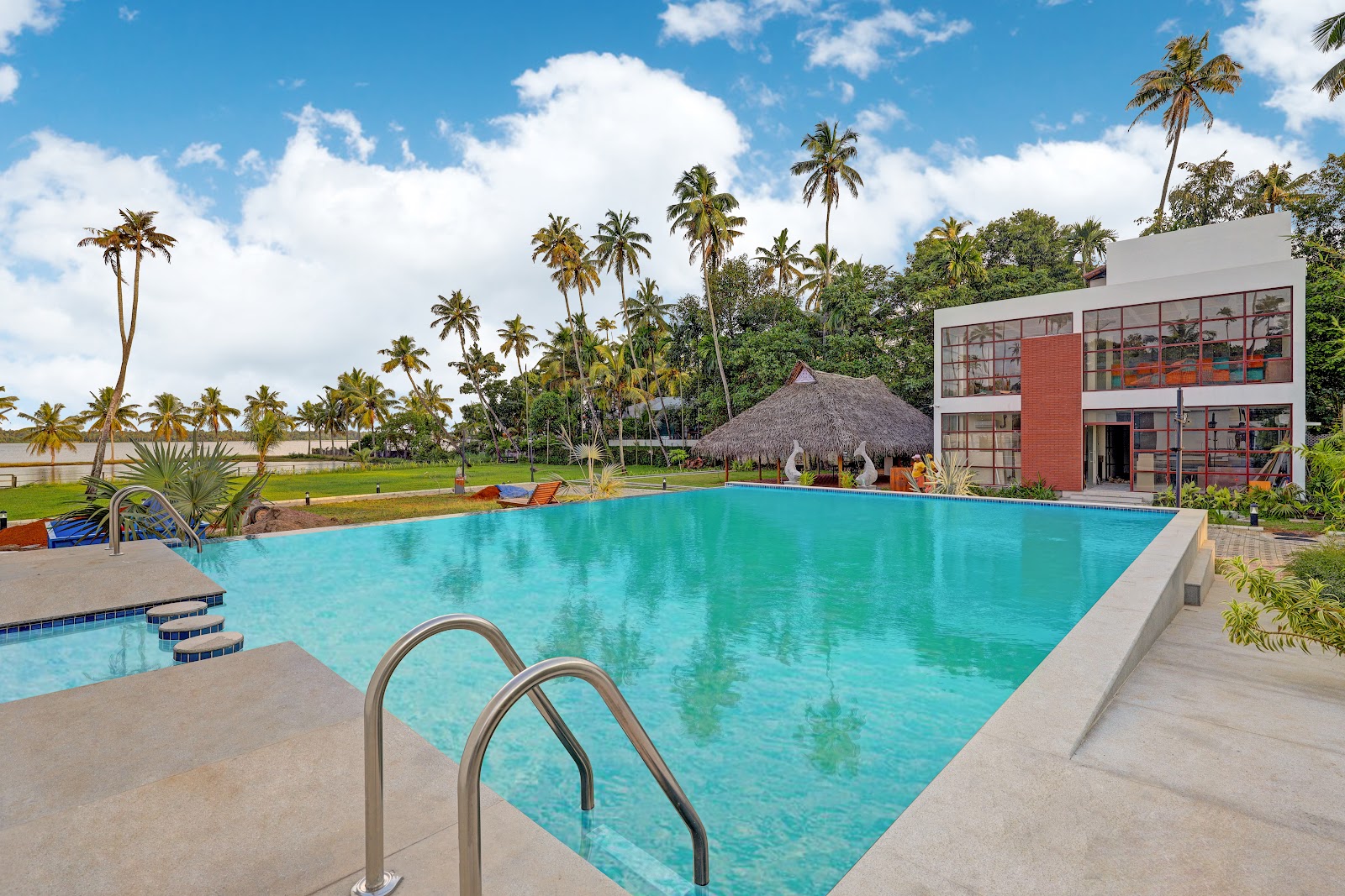 Club Mahindra Arookutty Alleppey Vaduthala Boat Jetty Arookutty - India
