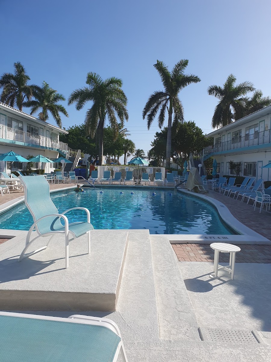 Driftwood Beach Club