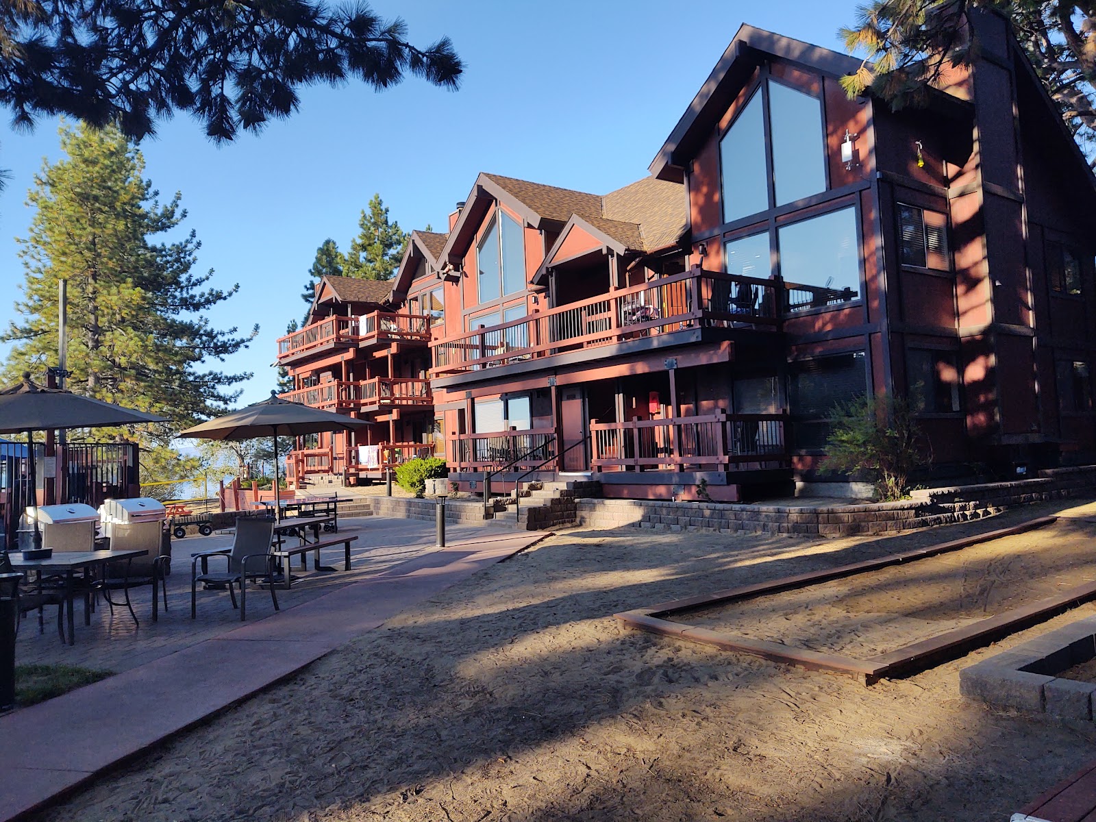 Edgelake Beach Club