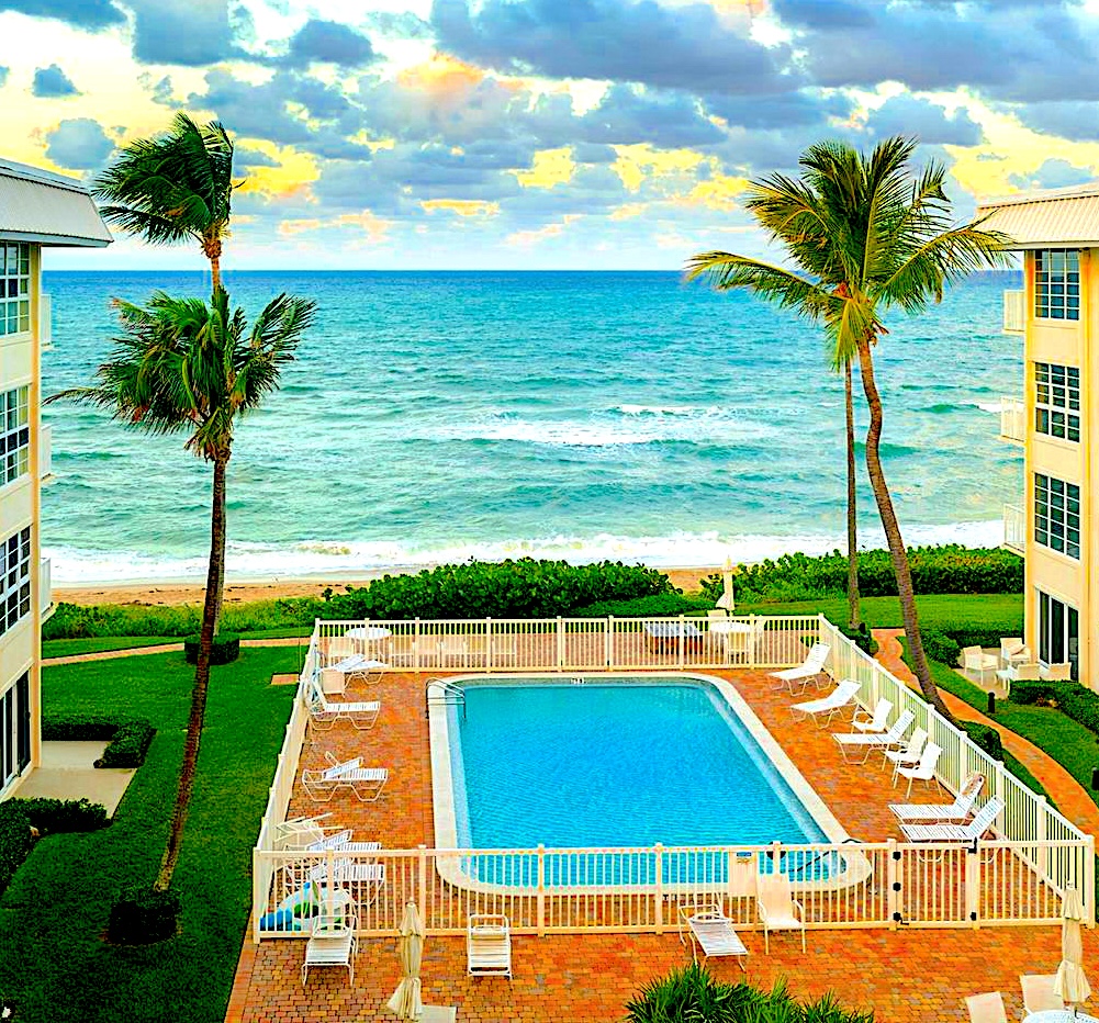 Gulfstream Manor