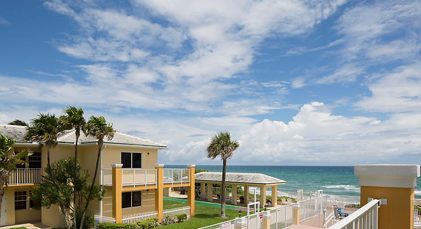 Gulfstream Manor