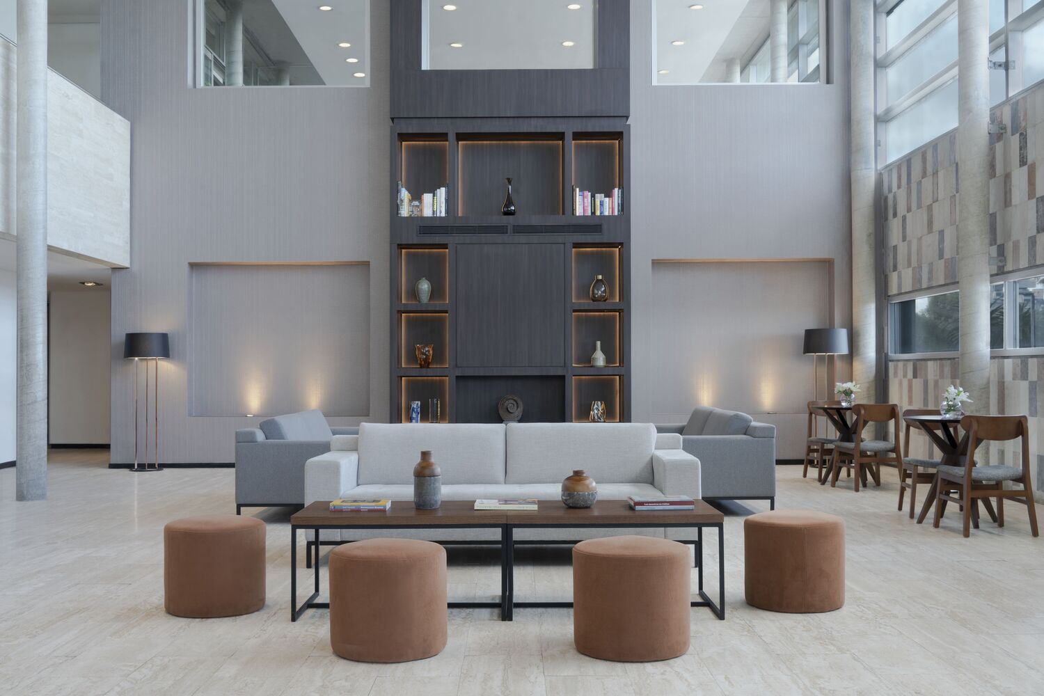 Hotel Nh Columbia